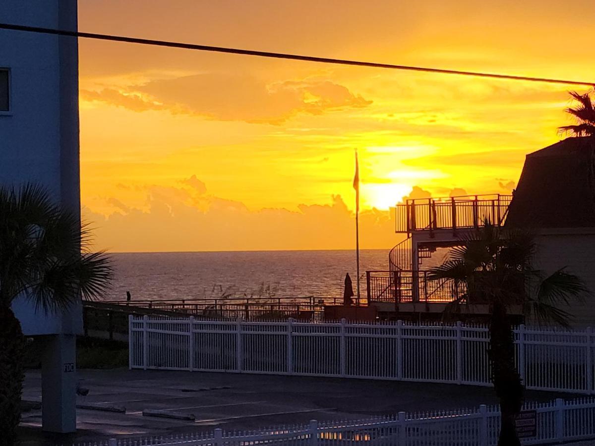 Funshine Sunset Beach St. Pete Beach Eksteriør bilde