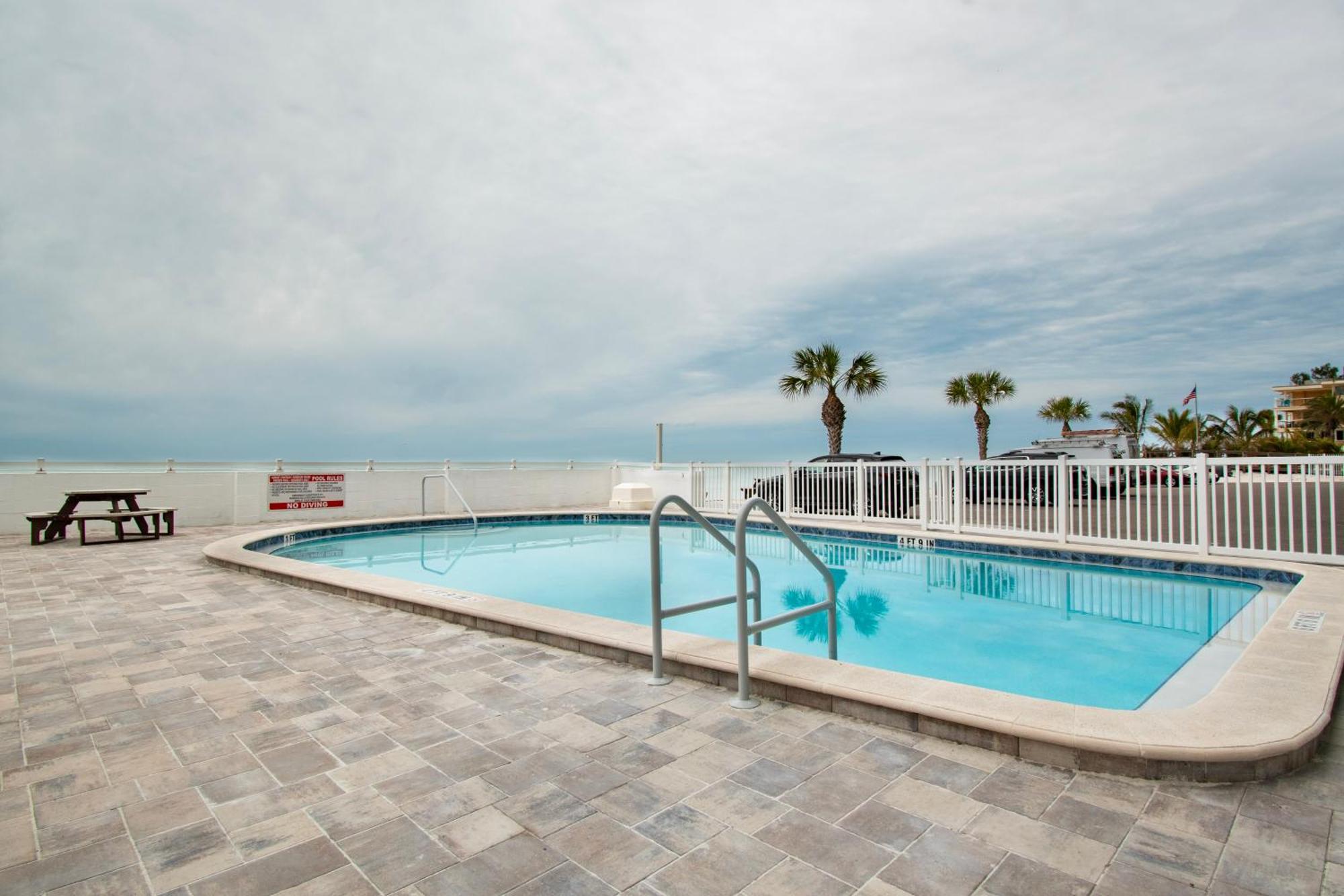 Funshine Sunset Beach St. Pete Beach Eksteriør bilde